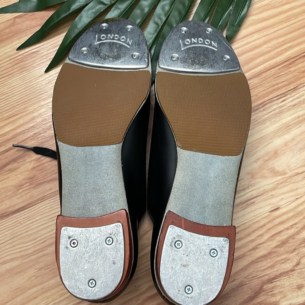 Tap Shoes - Picture 3 of 7